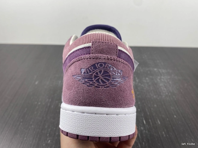 1st Kicks Shoes Air (W) DR8057-500 Jordan 1 Low Unity 0809